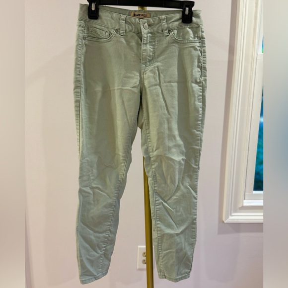 BLUE SPICE • Women's Mint Skinny Jeans - Picture 1 of 9